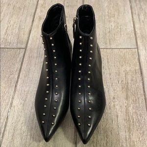 New Nine West Zyrannia leather upper bootie sz5